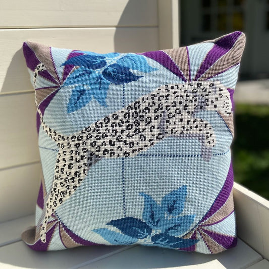 Leopard Tapestry Kit, Vibrant Wild Things - Appletons (12 holes per inch)
